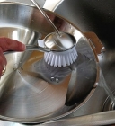 Brosse inox avec manche