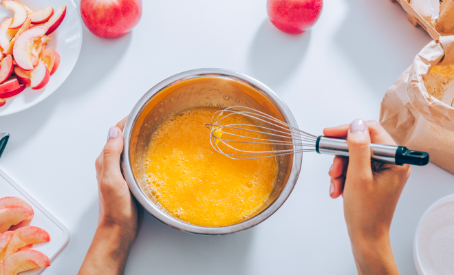 Le fouet de cuisine en silicone