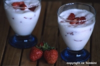 Recettes de cuisine : Milk shake à la noix de coco et aux fraises