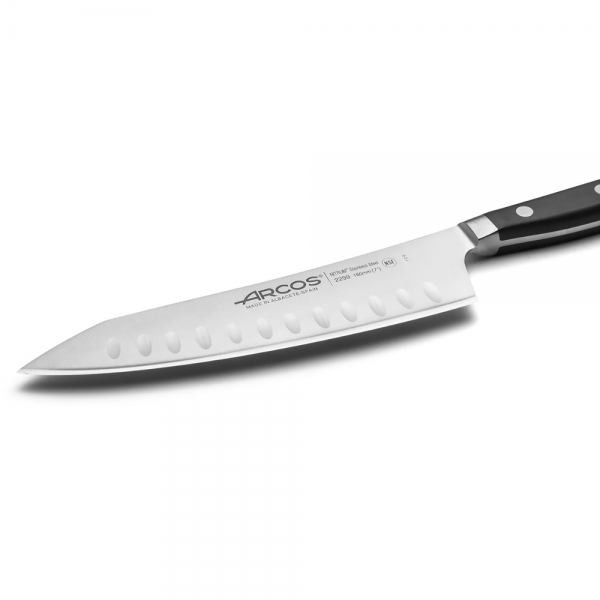 Couteau Santoku lame courbée Opera Arcos