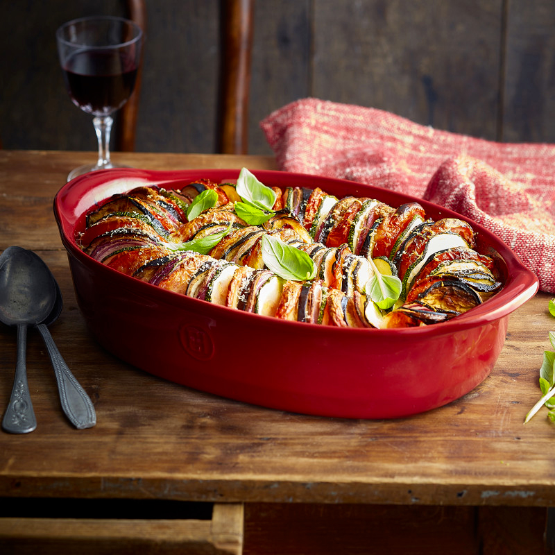 Cuisinez au four avec ce plat à four en émail blanc