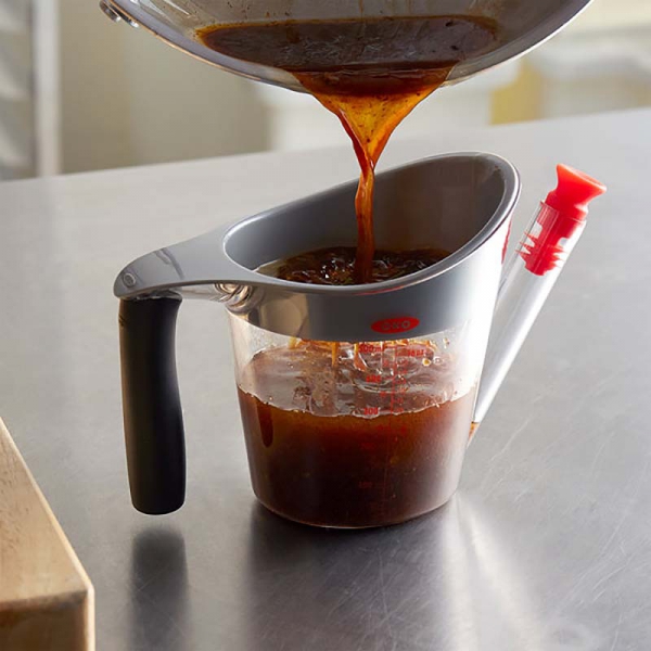 Saucière avec Séparateur de gras Oxo
