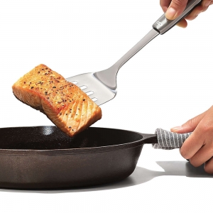 140x140 - Spatule Inox Ajourée Oxo