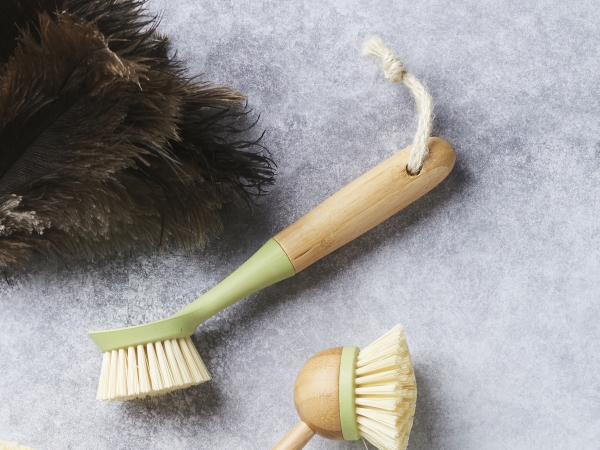 Brosse à Vaisselle en Bambou Point Virgule