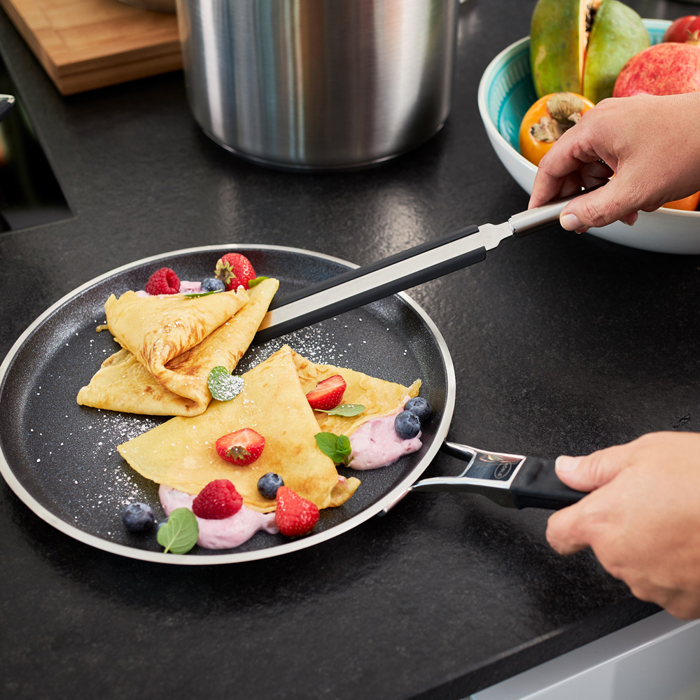 Set Spatole E Distributore Per Crepes 2 Pezzi – Acciaio Inox Con Spazzola Silicone E Ganci – Per Pancake, Piadine, Torte